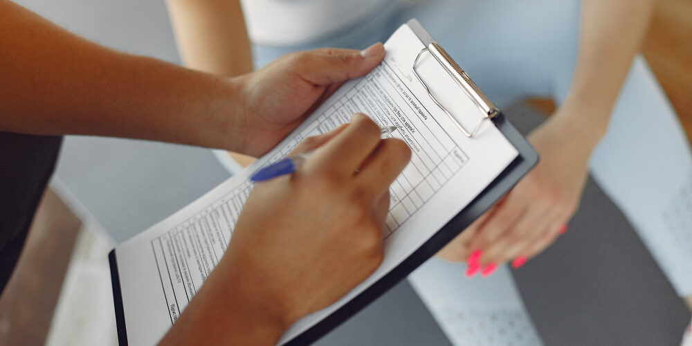 Rédaction d’un plan de remise en forme avec suivi personnalisé sur fiche.